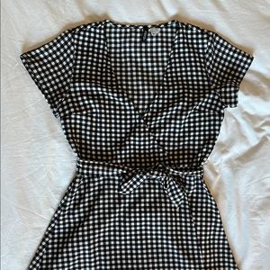 Gingham Mini Wrap Dress | Size: 10 | Color: Black & White | Brand: H&M